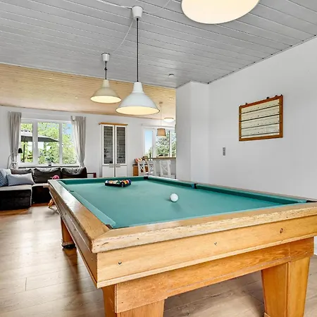 5 Bedroom Lovely In Grenaa Brondstrup