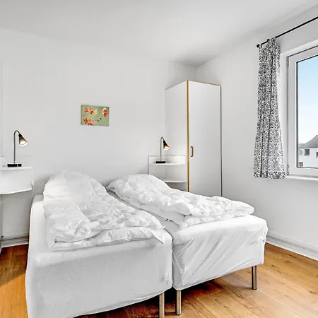 Nyaraló Four-bedroom In Grenå